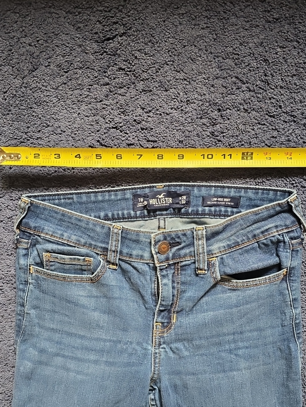 Hollister Women's Light Wash Low-Rise Skinny Jeans